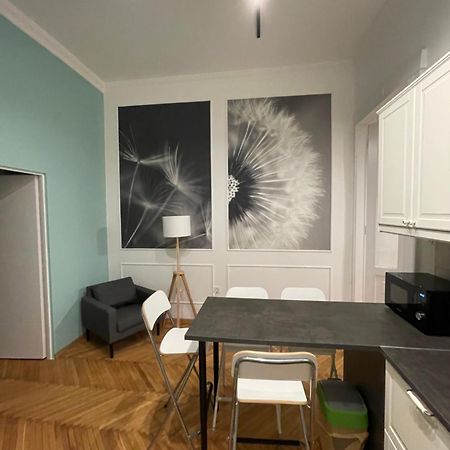 Flower Apartment Budapest Luaran gambar